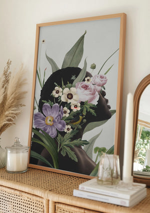 Tablou înramat „Purple flower” de Frida Floral Studio