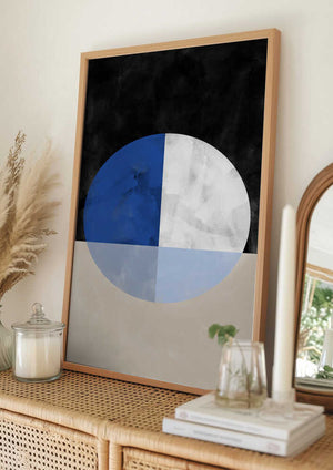 Tablou înramat „Isected Circle with Blue and White Quadrants” de Elena Ristova