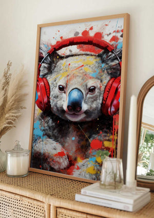 Tablou înramat „Koala With Headphones animal” de Justyna Jaszke