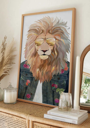 Tablou înramat „Golden fashion lion 3” de Sarah Manovski